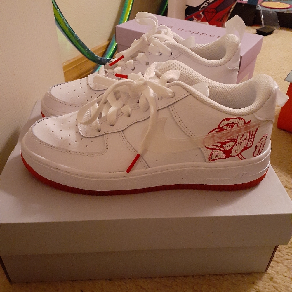 Air Force 1s girls